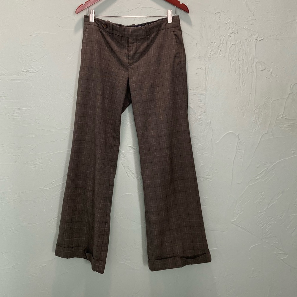 GAP
6 Grey/Black Plaid Trouser